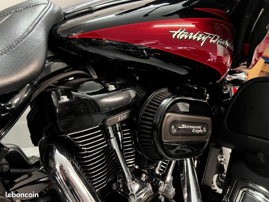 Harley Davidson TOURING STREET GLIDE 1868 CVO (image 4)