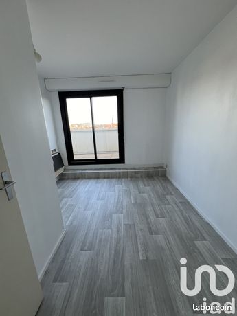 https://img.leboncoin.fr/api/v1/lbcpb1/images/f1/aa/dd/f1aadd143ee912e8e96a306a93a6ef83328a2109.jpg?rule=ad-image