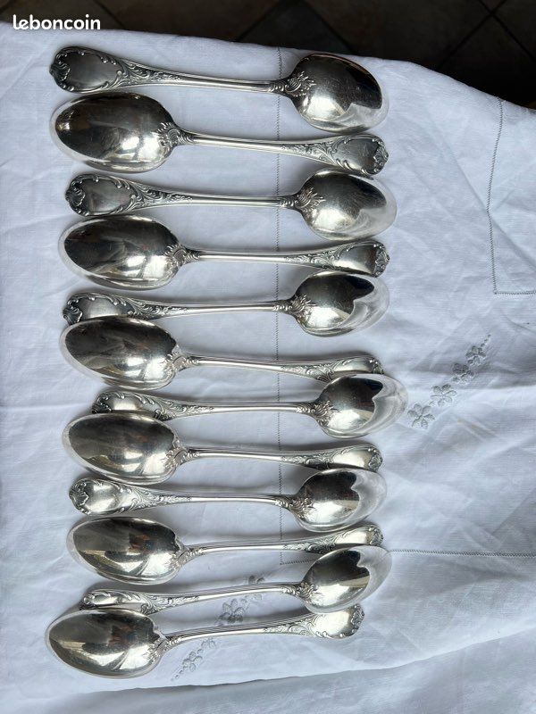 Christofle 12 cuillères à soupe en métal argenté Modèle Marly