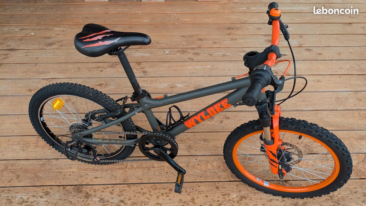 TESUGN VTT de 20 pouces, vélo de ville avec système de frein à disque double frein à disque pour homme et femme, rouge TESUGN VTT de 20 pouces, vélo de ville avec système de frein à disque double frein à disque pour homme et femme, rouge