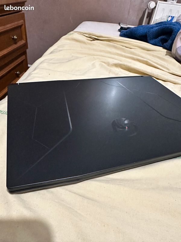 MSI Bravo 15 (C7VE007FR)+ Logitech g502 LightSpeed Ordinateurs