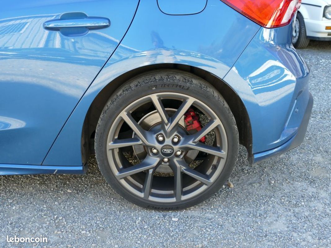 FORD FOCUS ST PERFORMANCE 2.3 ECOBOOST 280 Ch BVM6 (image 4)