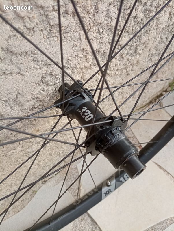 Moyeu Arrière Mavic Vintage à Roue Libre - Filetage Anglais - 126 Mm - 32 Trous - Occasion Argenté