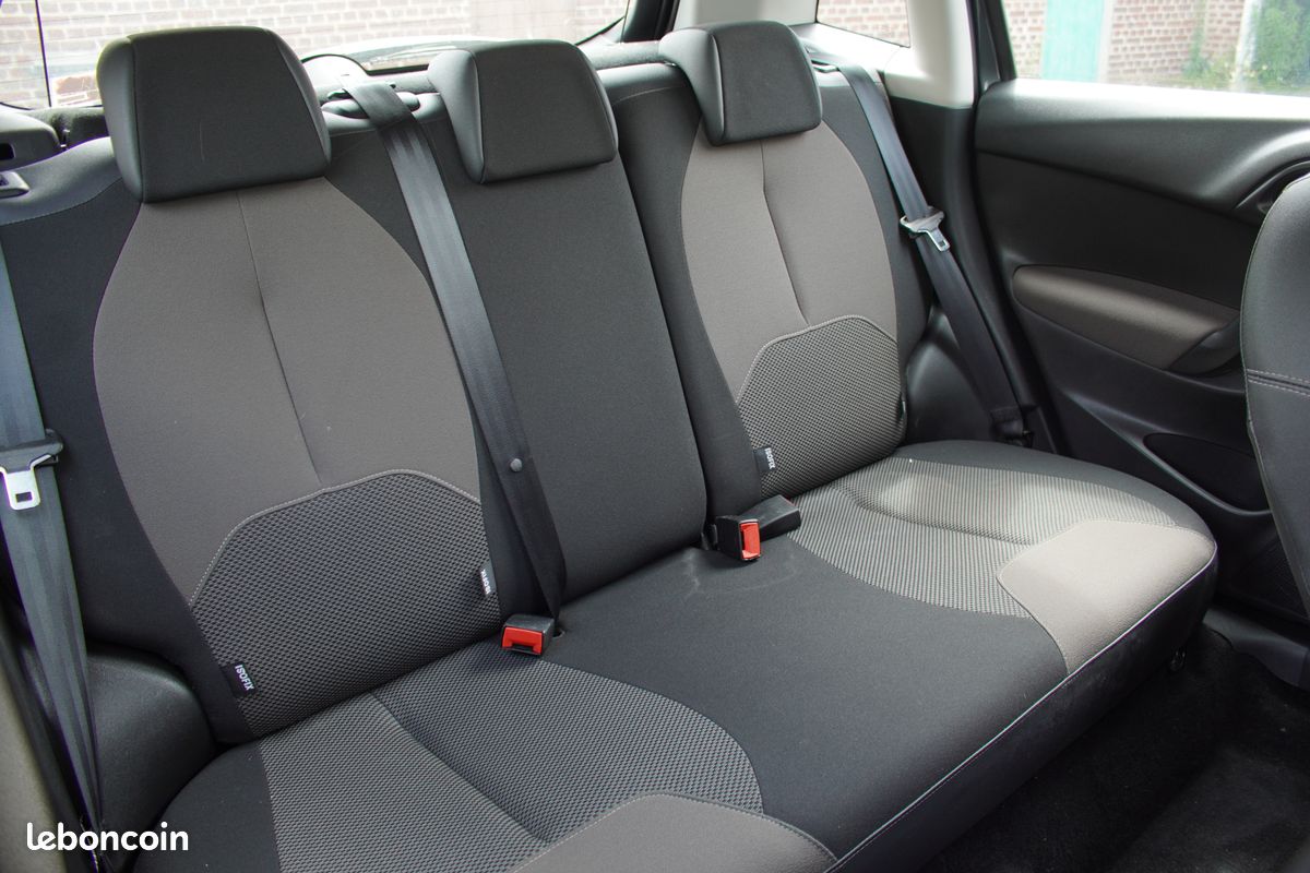 CITROEN C3 1.0 VTI 68cv FINITION CONFORT - REGUL DE VITESSE - CLIMATISATION - ENTRETIEN COMPLET - GARANTIE 12 MOIS (image 5)