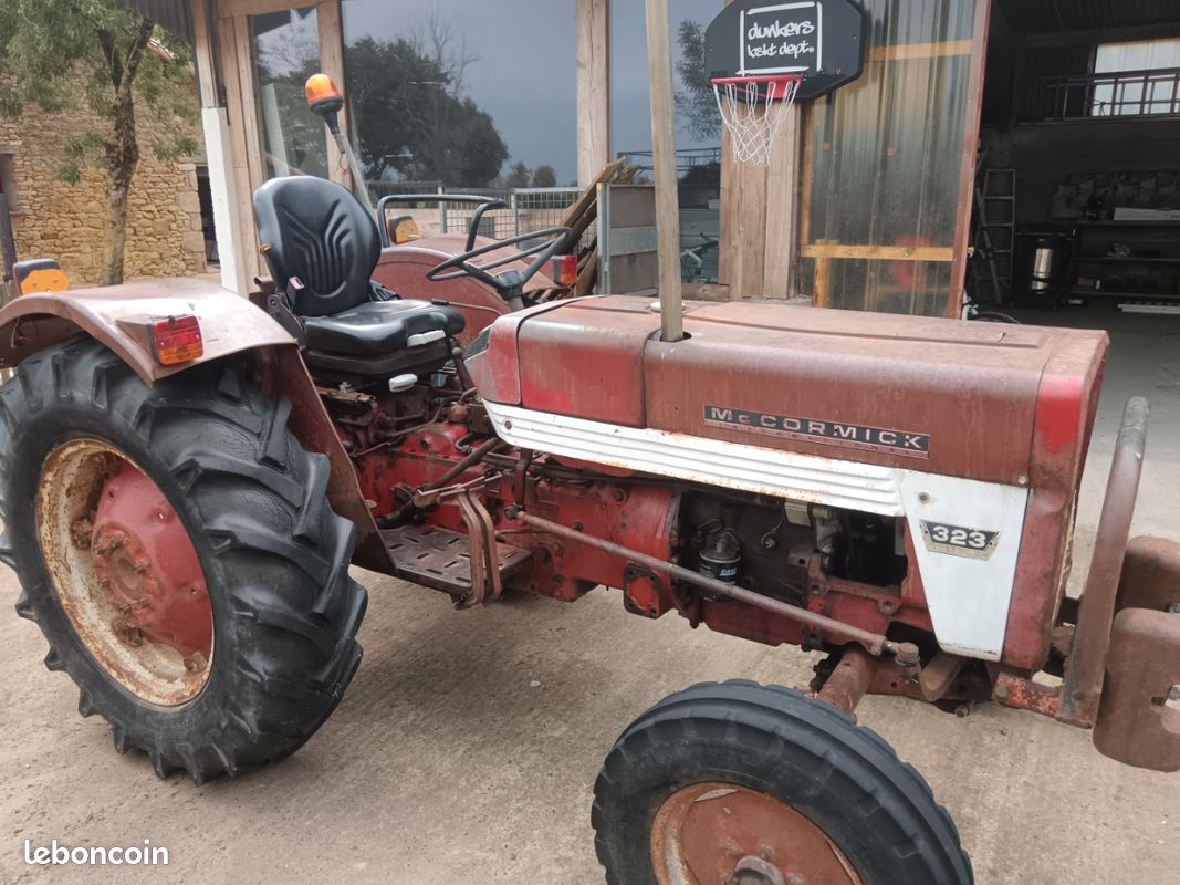 Tracteur case ih 323 (image 1)