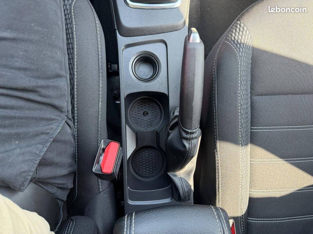 DACIA Duster ECO-G 100 4x2 Prestige + (image 21)