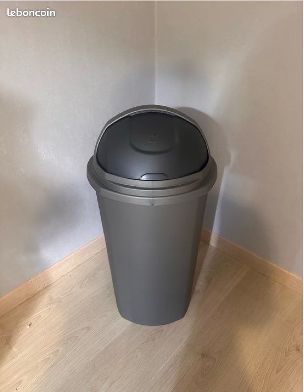 Poubelles (image 1)