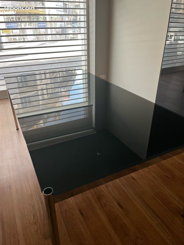À vendre grand bureau de marque USM en parfait état (image 4)