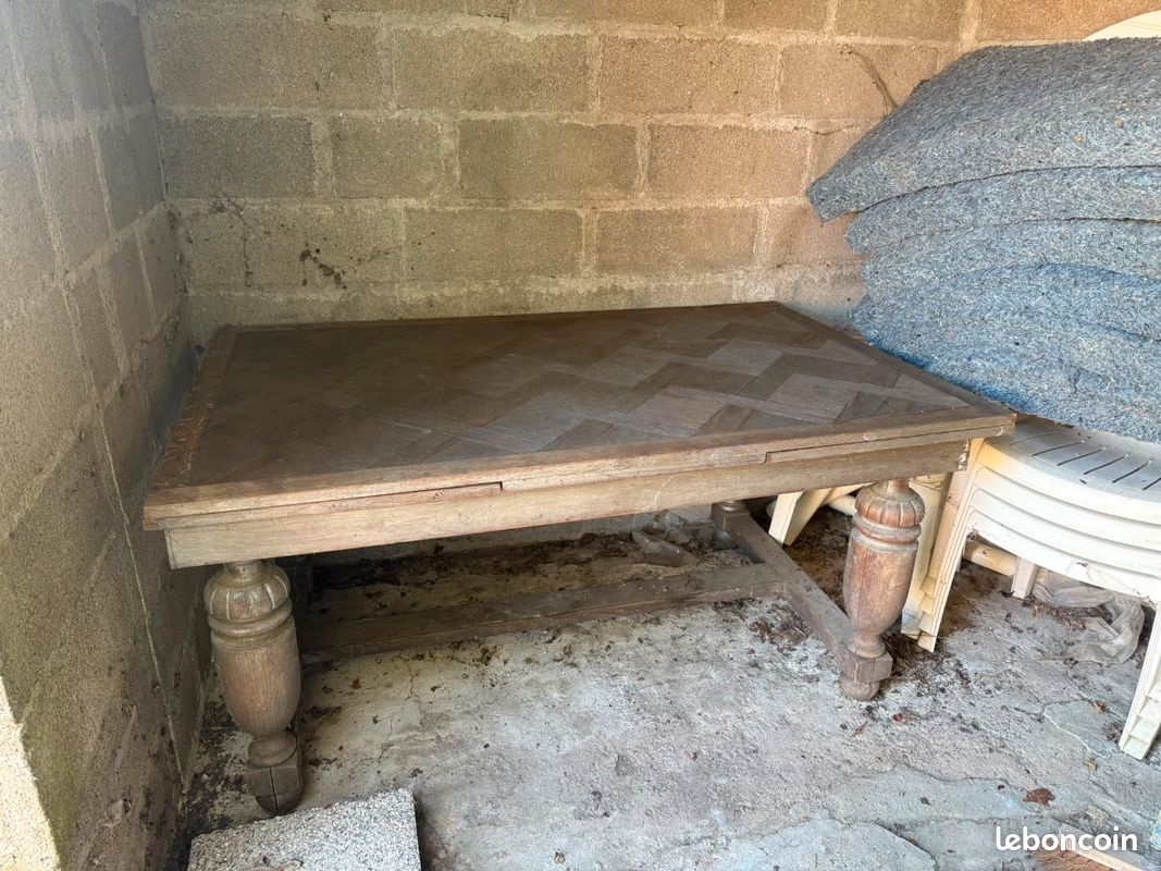 Table en bois massif (image 2)