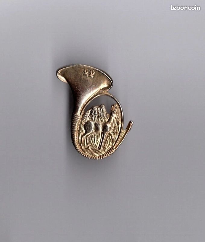Pin's De Chasse A.R Brown - Chevreuil - Hauteur 3 Cm - Métal - Fabrication Française