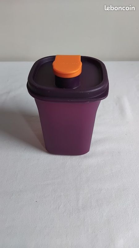 TUPPERWARE Neuf - Shaker violet 250ml (image 1)