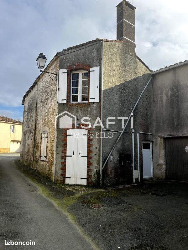 Maison 3 pièces 80 m² · à Sigournais · 80 m² · 70 000 €