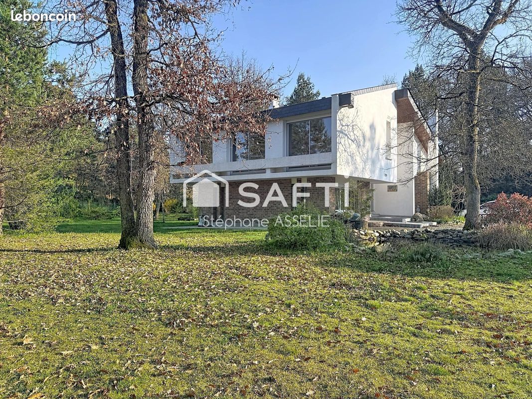 Maison 5 pièces 148 m² · à Nanteau-sur-Essonne · 148 m² · 376 000 €