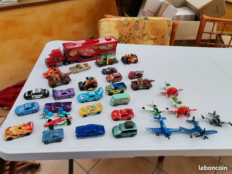 Énorme lot 32 voitures cars Batman77 (image 1)