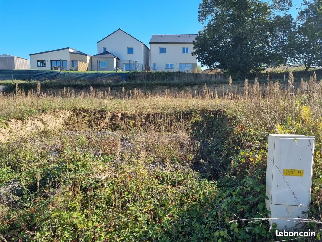 Terrain 331 m² · à Lécousse · 43 800 €