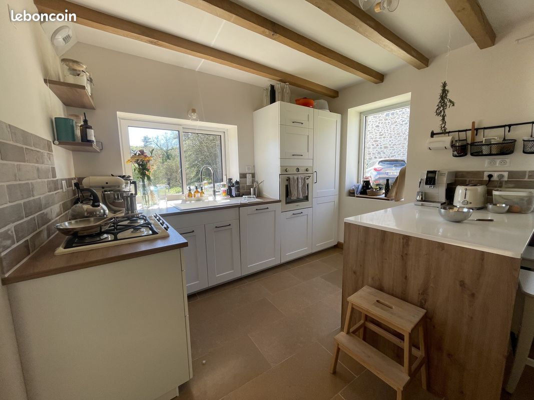 Maison 6 pièces 153 m² · à Arronnes · 153 m² · 256 800 €