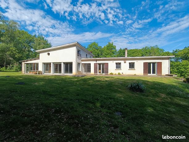 Maison 9 pièces 245 m²