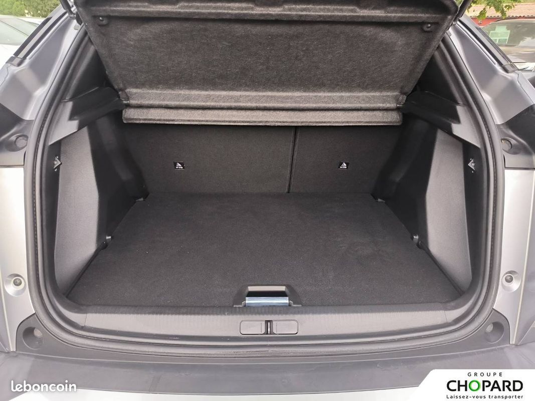 PEUGEOT 2008 PureTech 100 S&S BVM6 Allure Pack (image 6)
