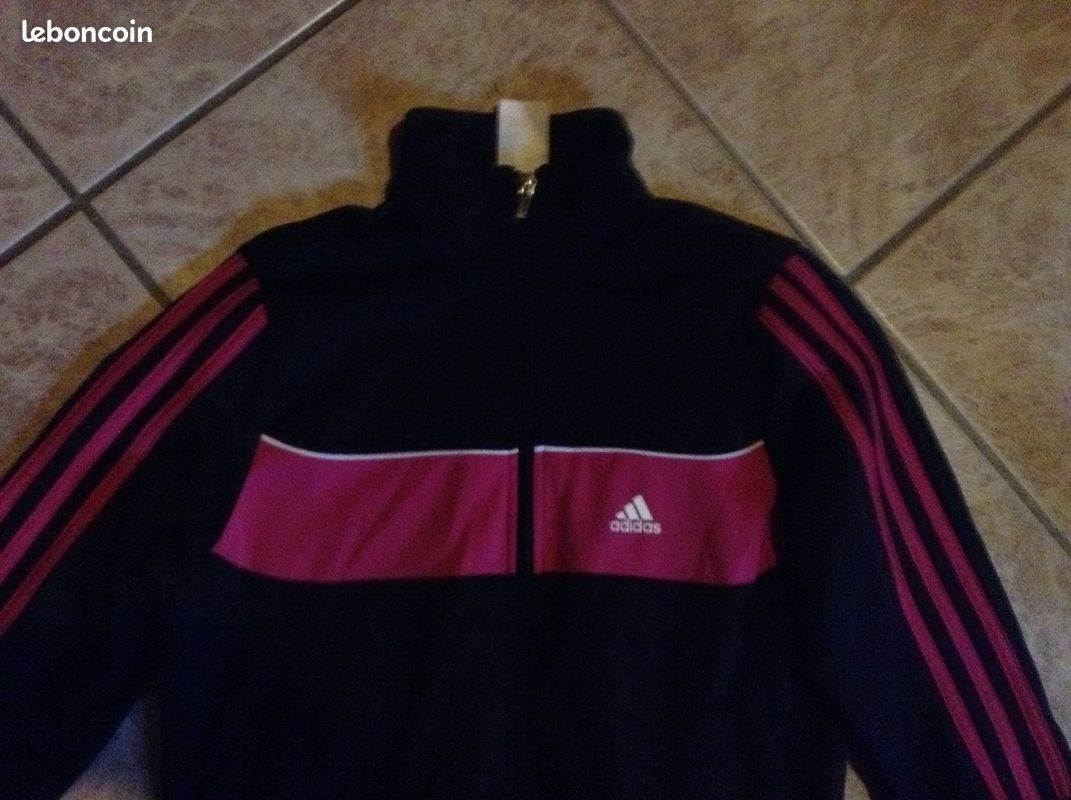 Veste sport Adidas noir et rose t 9/10 ans (image 2)