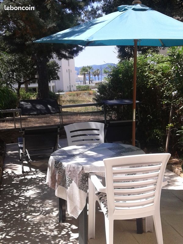 Loue rez de jardin Saint-Mandrier (image 1)