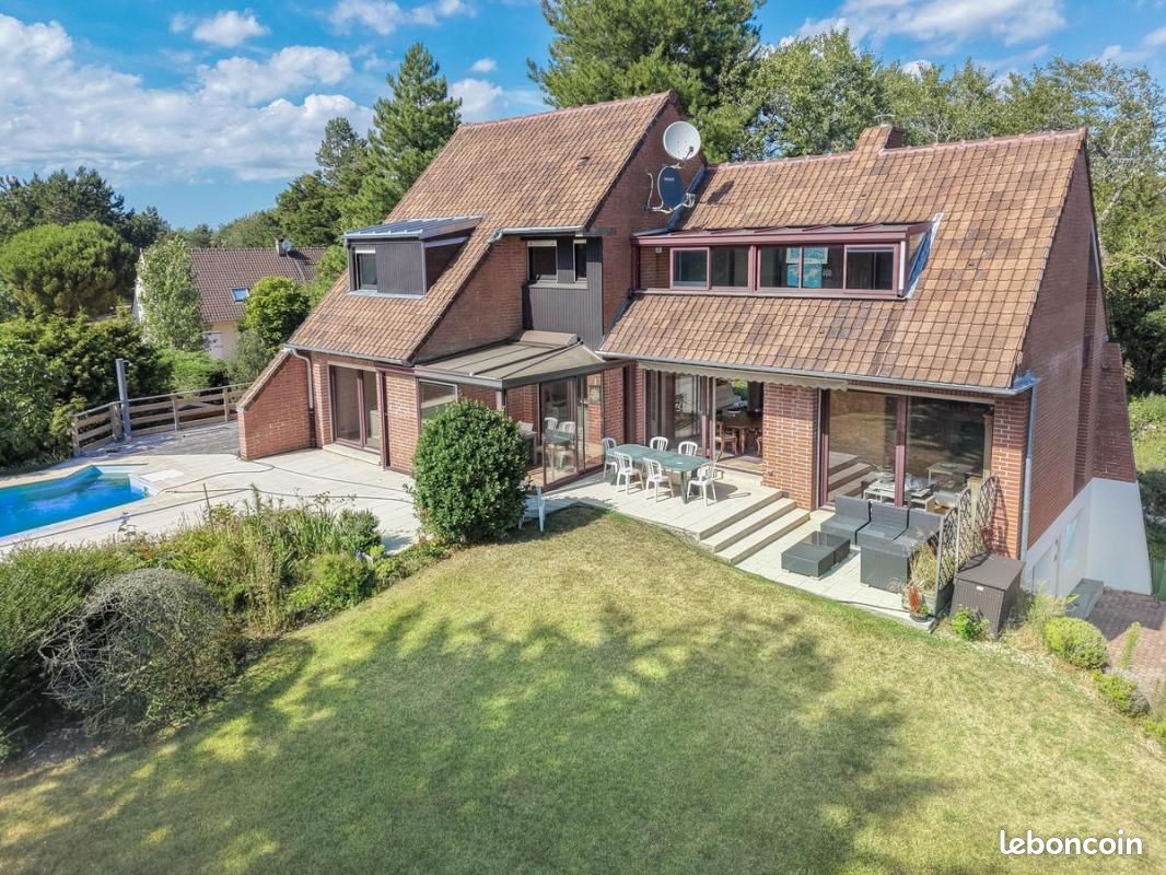 Maison 9 pièces 194 m² · à Neufchâtel-Hardelot · 194 m² · 829 500 €