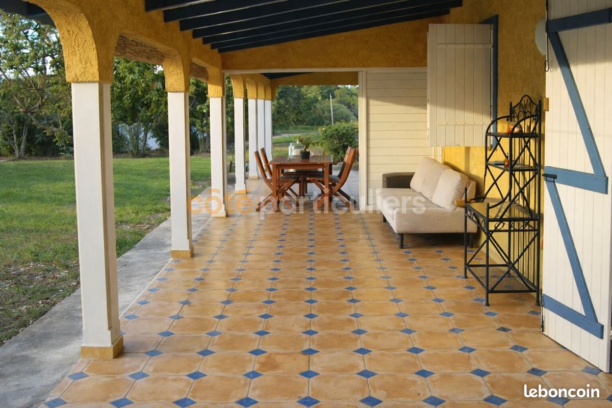 Maison 3 pièces 70 m² · à Le Moule · 70 m² · 950 €