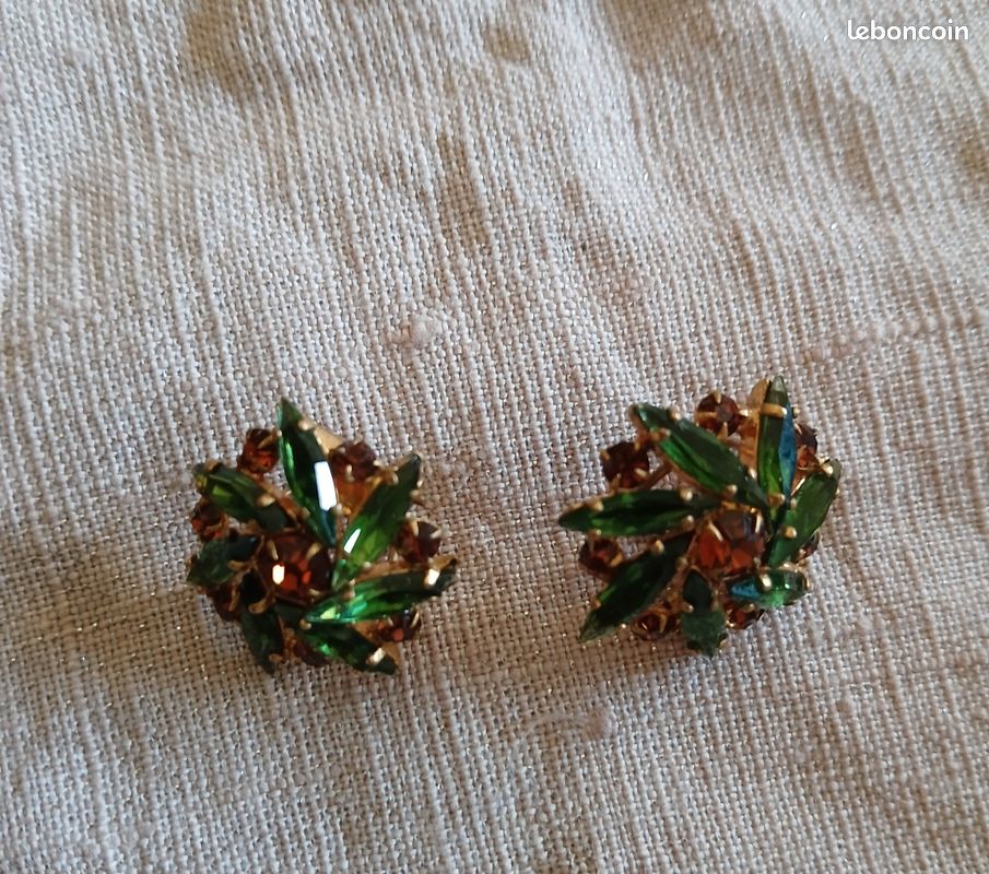 Boucles D'oreilles Clips Anciennes En Pâte De Verre Et Quartz Vert - Occasion Vintage
