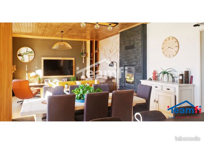 Maison 10 pièces 174 m²