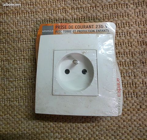 Prise TV Simple Arnould Espace 60629 - Neuf, Emballage D'origine, Pour Installation Antenne