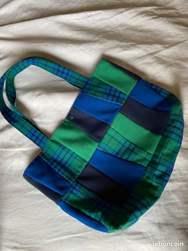 Sac en patchwork de tissus vintage modèle unique cousu maison (image 6)
