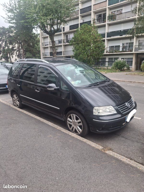 Volkswagen Charran (image 1)