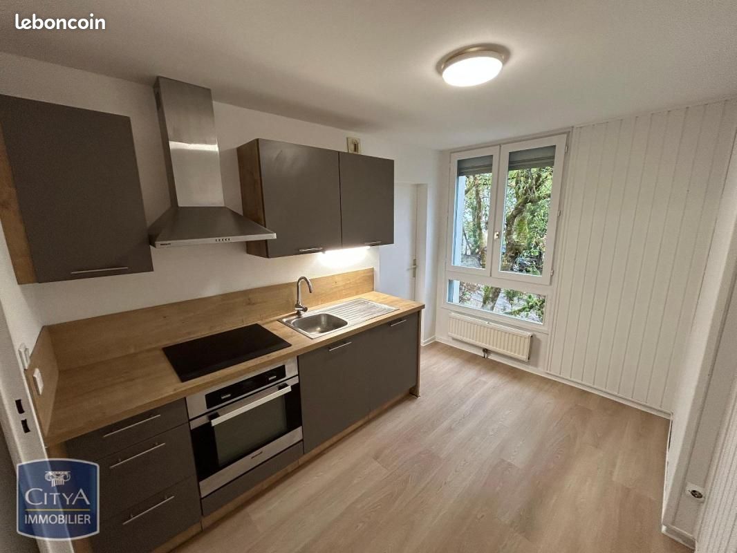 Appartement 5 pièces 99 m² · à Besançon · 99 m² · 990 €/mois