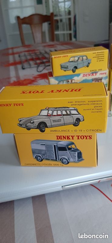 Peugeot 403 Familiale 1/43 – DINKY TOYS DeAgostini (Edizione Jumajo) Modello Auto
