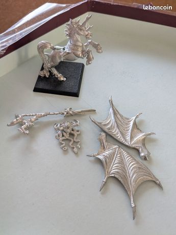 Games Workshop Warhammer AoS - Elfes Noirs Chevalier sur Sang-Froid