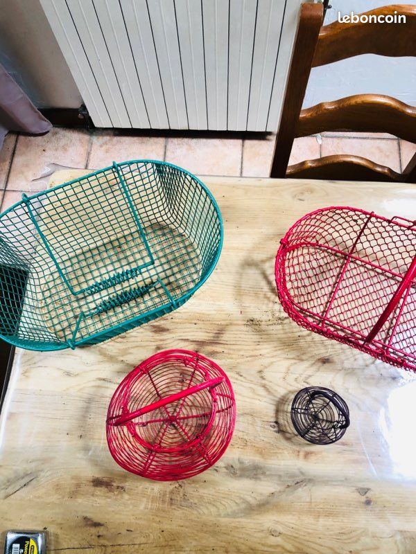 Lot de 3 grands paniers et un cadeau (image 1)