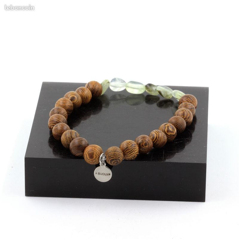 Bracelet Prehnite du Canada + Perles bois 8 mm. Fabriqué en France (image 1)