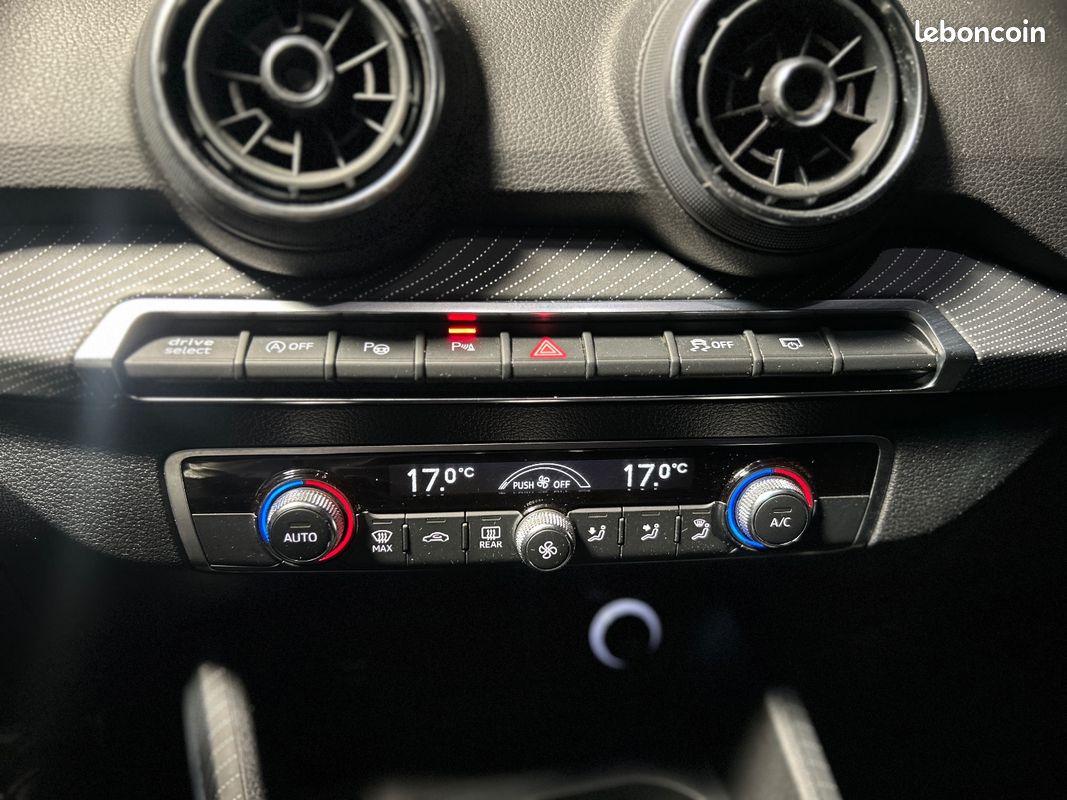 AUDI Q2 Q2 1.4 TFSI COD 150 ch S tronic 7 S Line - ENTRETIENT À JOUR ET COMPLET - VIRTUAL COCKPIT - INTERIE (image 32)