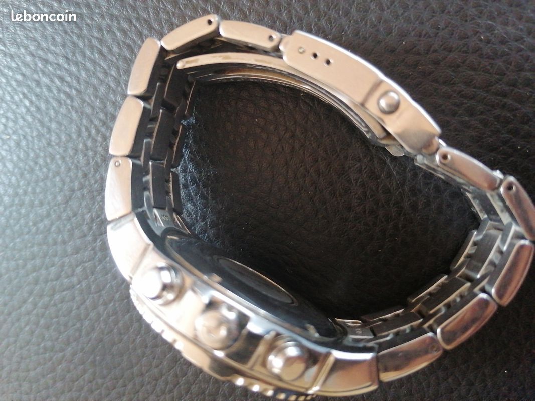 Montre Chronographe Sector 650 - Swiss Made - Verre Saphir (image 2)
