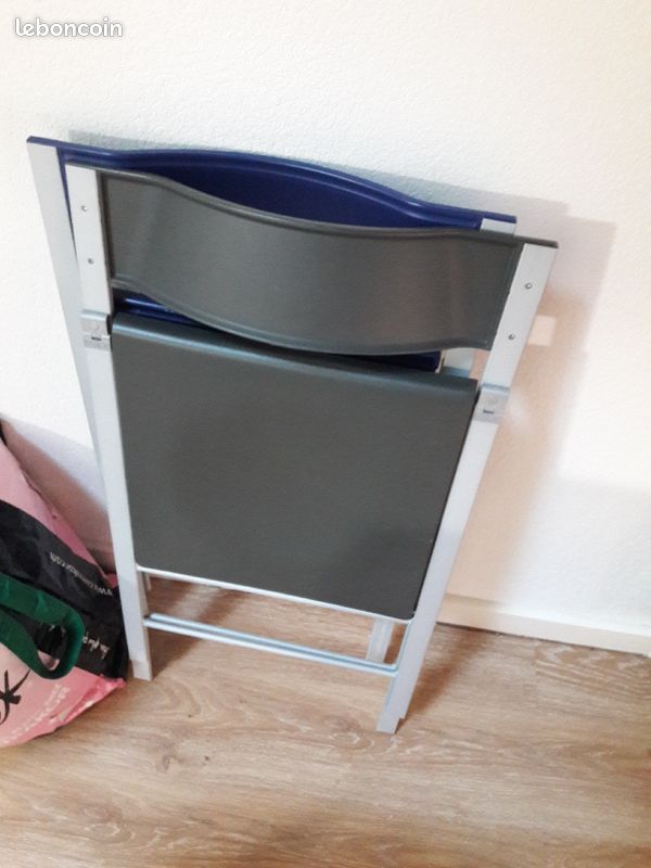 2 chaises en fer (image 1)