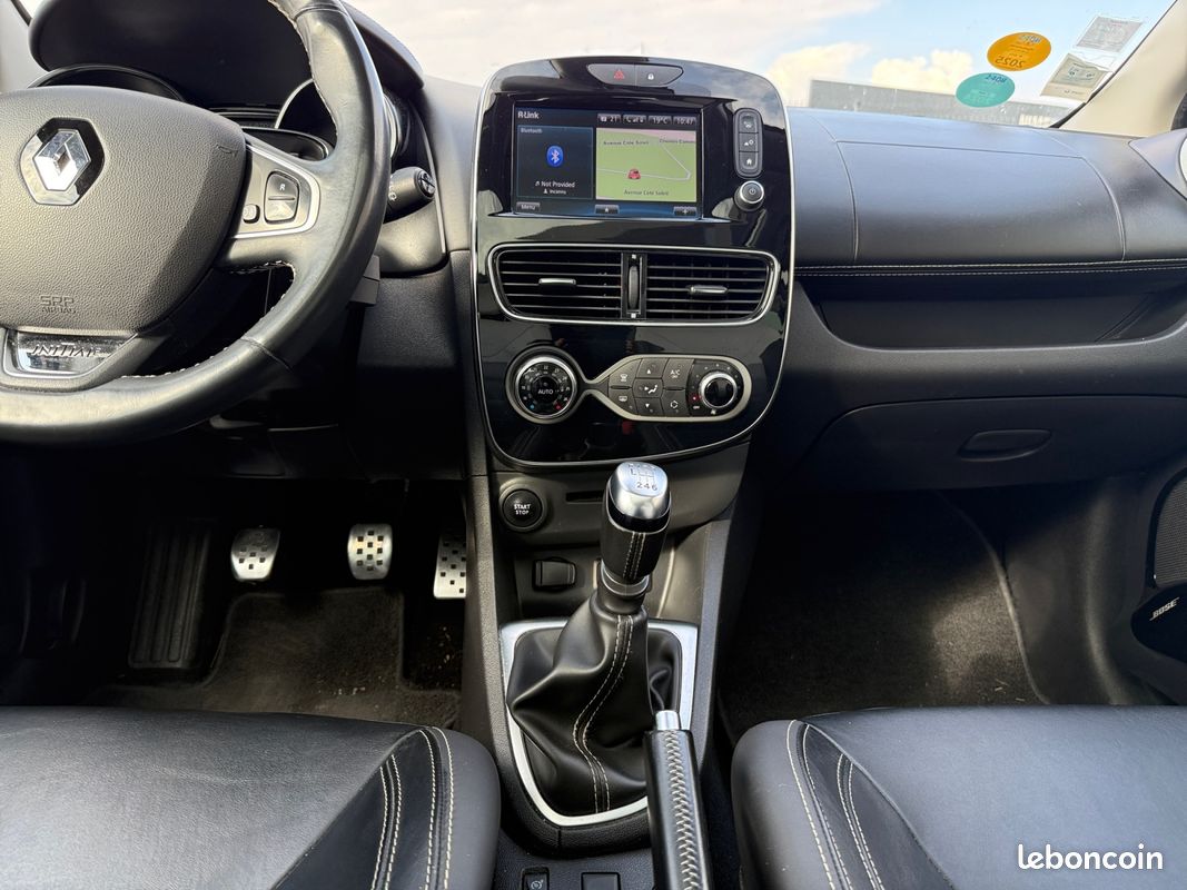RENAULT CLIO 1.2 TCE 120 INITIALE PARIS 118Ch Sièges chauffants Système Bose Garantie 12 mois (image 12)