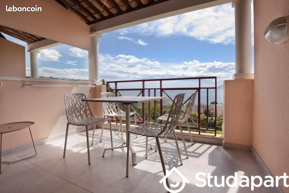 Appartement 2 pièces 28 m² · à Cannes · 28 m² · 990 €
