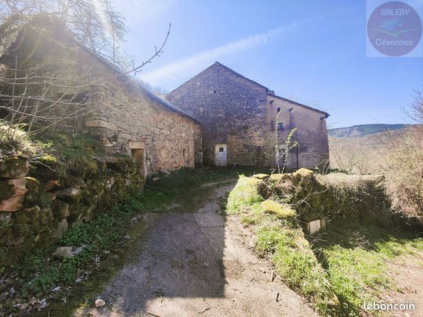 Maison 6 pièces 236 m²