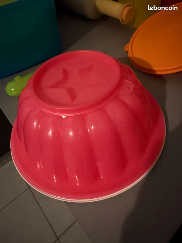 Moule A Charlotte Tupperware Neuf