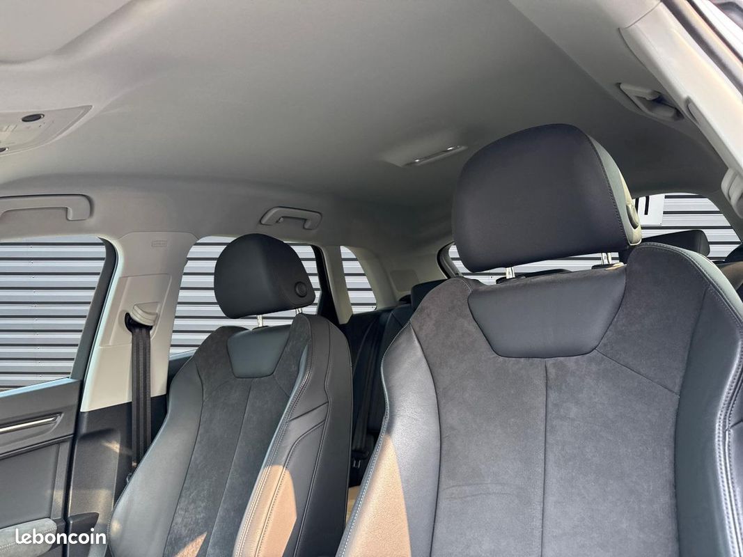 AUDI Q3 2.0 35 TDI 150 S-tronic Design + (image 10)