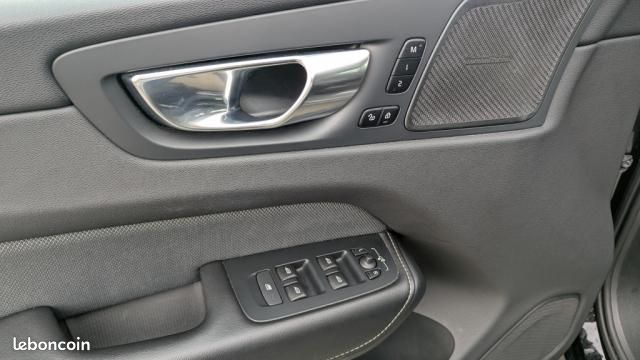 Volvo XC60 B4 (image 10)