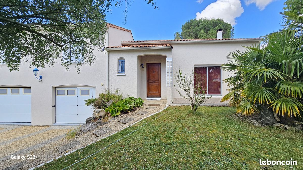 Maison 5 pièces 145 m² · à Aiffres · 145 m² · 326 200 €