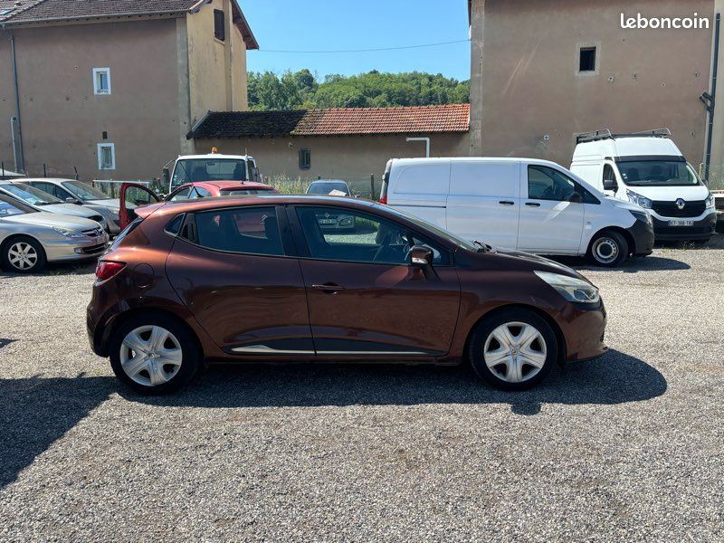 CLIO 4 / moteur 1.2 16v 75 / très rare (image 6)