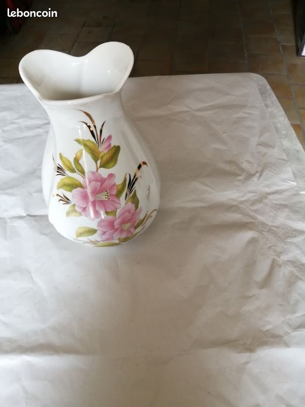 Vase Riales (image 1)