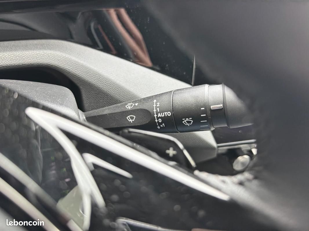Peugeot 408 PureTech 130 ch S&S EAT8 Allure Pack (image 22)