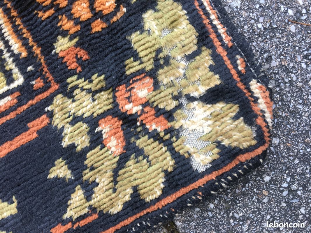 Panneau de Tapisserie Flamand avec Scène de Chasse Médiévale en vente sur